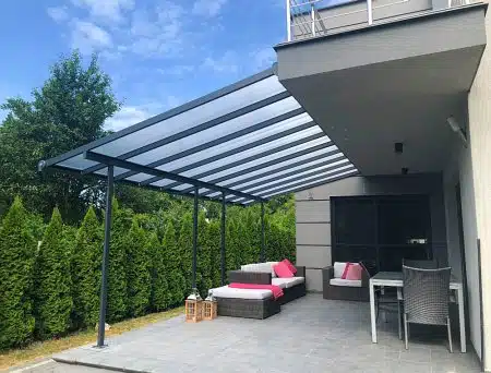 Auvent de terrasse en polycarbonate